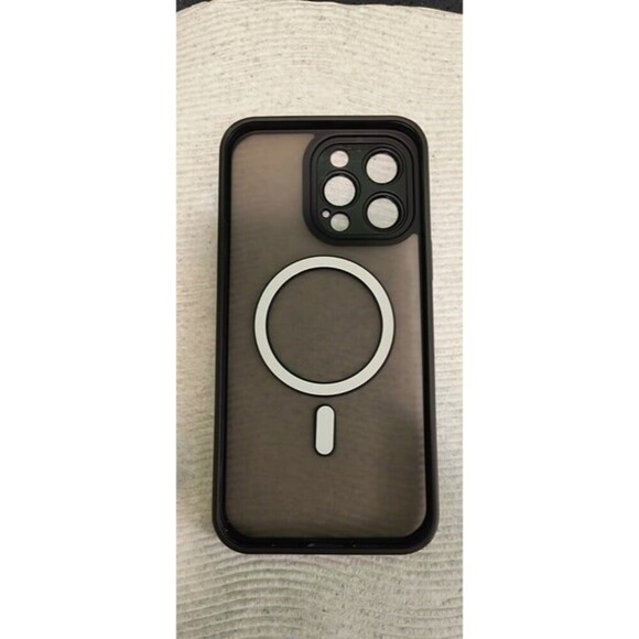 iPhone 16 Black Magnetic Matte Case - Picture 2 of 4